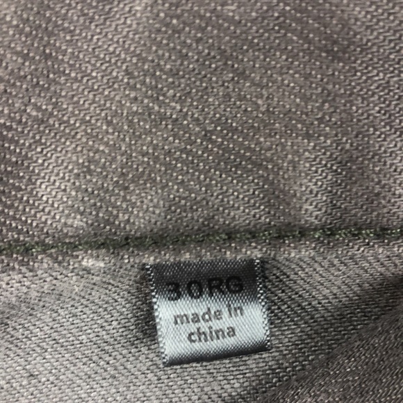 JOHN VARVATOS SKINNY BUTTON FLY JEAN - Picture 7 of 8